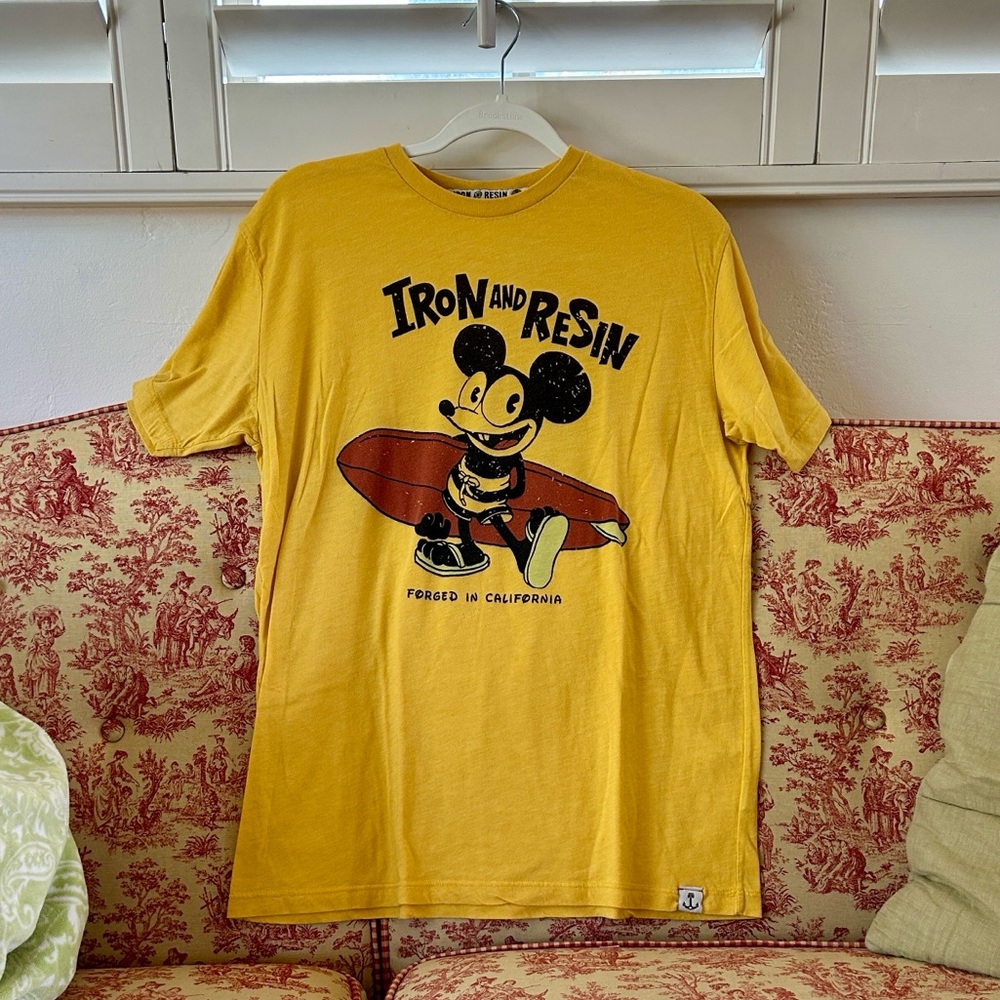 Iron & Resin vintage Mickey Mouse t-shirt